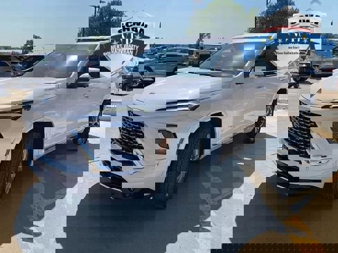 Used 2025 Buick Enclave Avenir w/ Super Cruise Package image 8