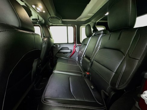 Used 2021 Jeep Wrangler Unlimited Sahara w/ Cold Weather Group image 21