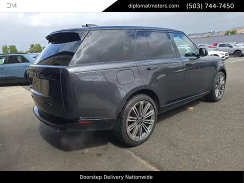 Used 2024 Land Rover Range Rover SE image 5