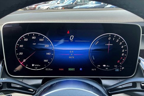 Used 2025 Mercedes-Benz GLC 350e 4MATIC image 25