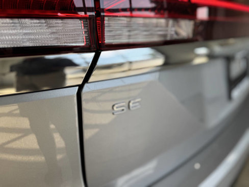 Used 2024 Volkswagen Atlas SE image 17