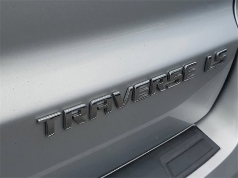 Used 2013 Chevrolet Traverse LS image 7
