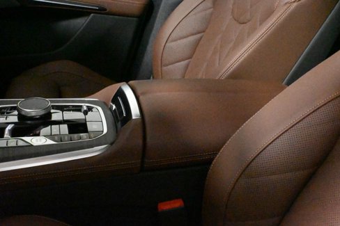 New 2026 BMW X5 xDrive50e w/ M Sport Package image 26