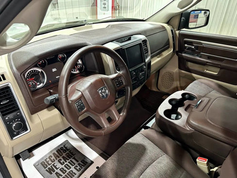Used 2019 RAM 1500 Classic SLT w/ Luxury Group image 11