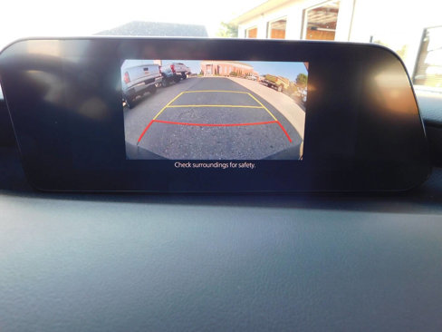 Used 2019 MAZDA MAZDA3 Hatchback w/ Preferred Package image 16