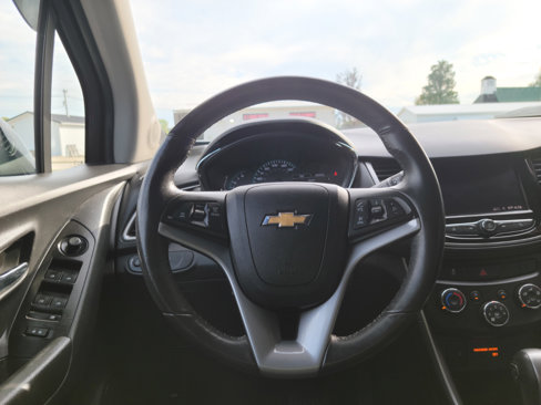 Used 2022 Chevrolet Trax LT w/ Driver Confidence Package image 10