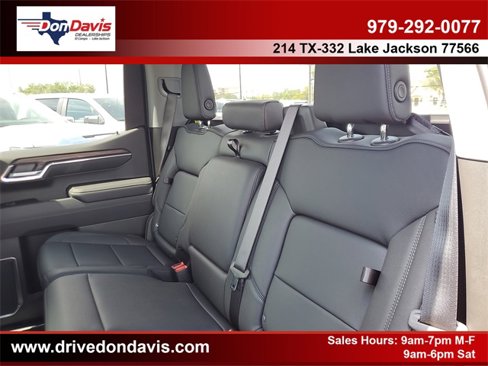 New 2026 GMC Sierra 1500 SLT image 11