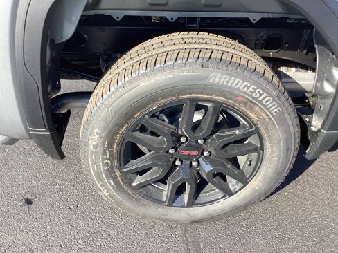 New 2026 GMC Sierra 1500 Elevation image 12
