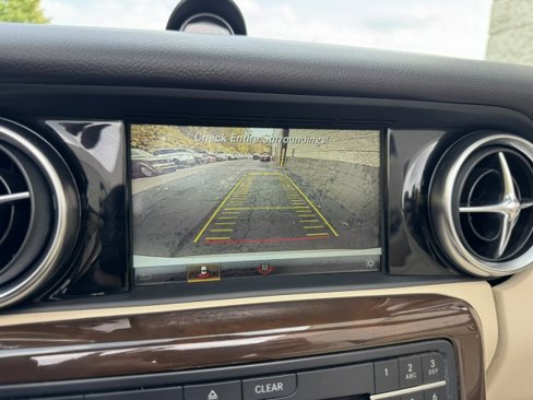 Used 2019 Mercedes-Benz SLC 300 w/ Premium Package image 21