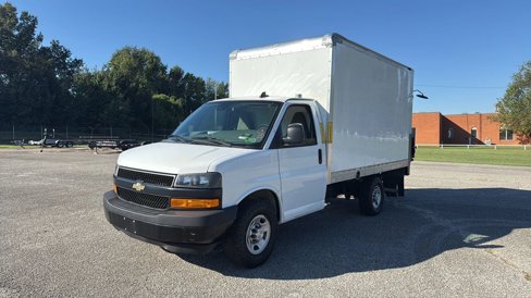 Used 2021 Chevrolet Express 3500 image 3