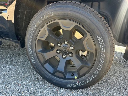 New 2026 RAM 1500 4x4 Crew Cab image 26