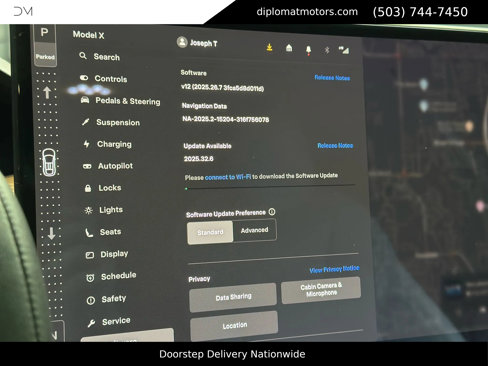 Used 2023 Tesla Model X image 28