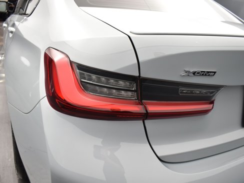 Used 2024 BMW M340i xDrive w/ Driving Assistance Package image 8