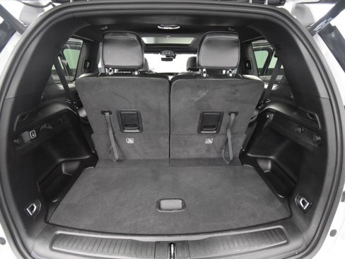 Used 2024 Jeep Grand Cherokee L Limited w/ Luxury Tech Group II image 49