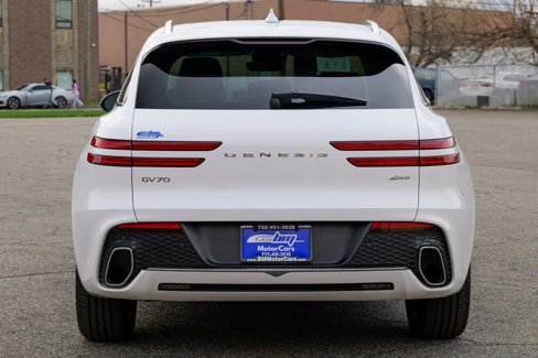 Used 2025 Genesis GV70 2.5T w/ Select Package image 6