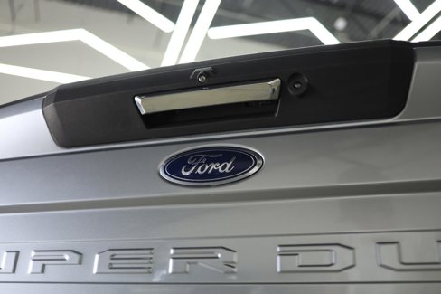 Used 2022 Ford F350 Lariat image 10