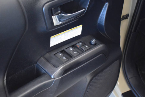 Used 2019 Toyota Tacoma TRD Off-Road w/ Technology Package image 44