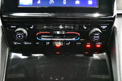 Used 2024 Jeep Grand Cherokee L Laredo image 28
