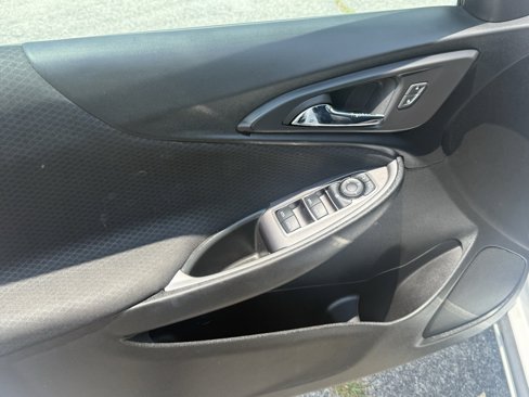 Used 2023 Chevrolet Malibu LT image 12