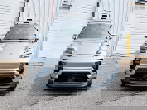 New 2025 Porsche Macan 4S Electric image 10