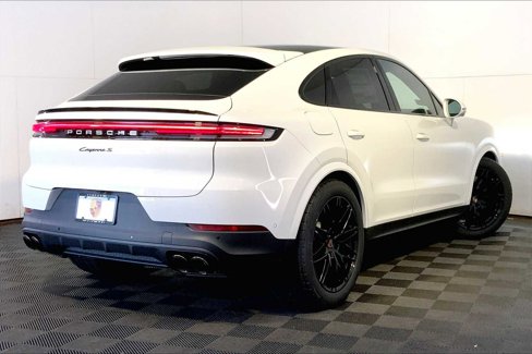 New 2025 Porsche Cayenne S image 7