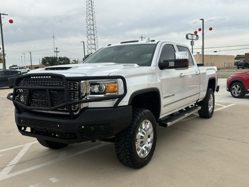 Used 2018 GMC Sierra 2500 Denali w/ Duramax Plus Package image 11