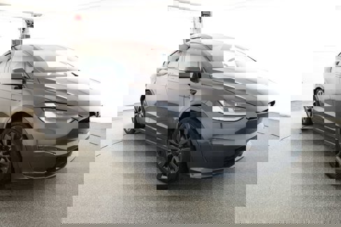 Used 2024 Tesla Model X image 3