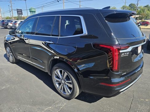 Used 2023 Cadillac XT6 Premium Luxury image 5