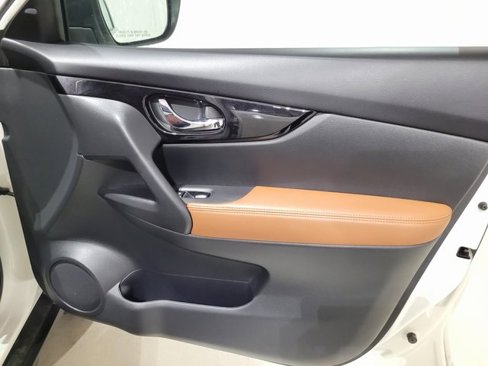Used 2017 Nissan Rogue SL image 58