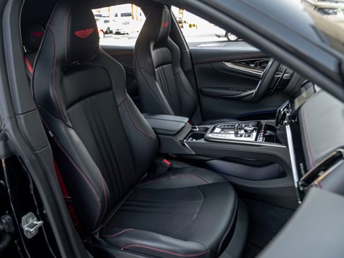 Used 2025 Aston Martin DBX 707 image 22