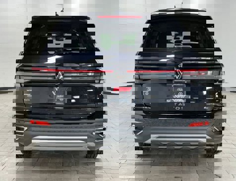 New 2025 Volkswagen Taos SEL image 6