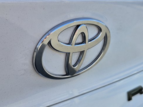 Used 2025 Toyota Camry SE image 19