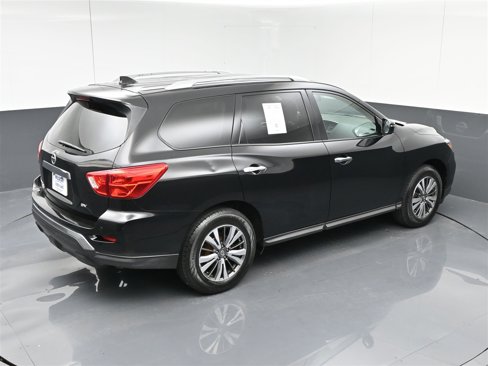 Used 2020 Nissan Pathfinder SV image 24