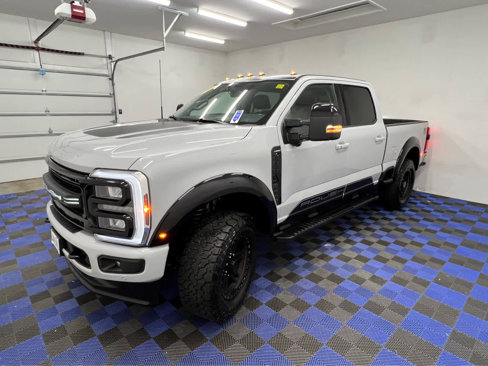 Used 2025 Ford F250 Lariat w/ Lariat Ultimate Package image 3