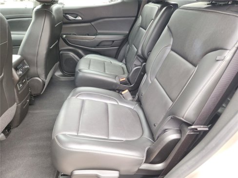 Used 2023 GMC Acadia SLT image 13