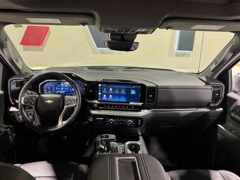 Used 2022 Chevrolet Silverado 1500 LTZ w/ LTZ Premium Package image 19