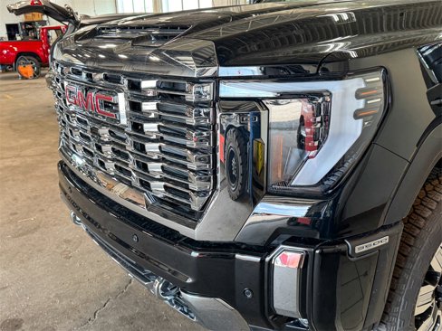 New 2025 GMC Sierra 3500 Denali w/ Denali Reserve Package image 46