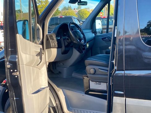 Used 2016 Mercedes-Benz Sprinter 2500 image 11