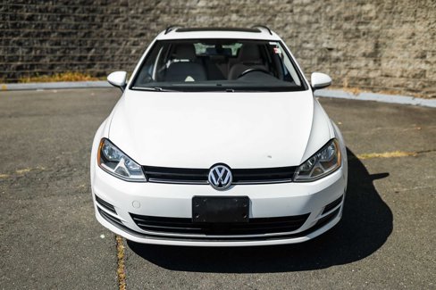 Used 2016 Volkswagen Golf Limited Edition image 2
