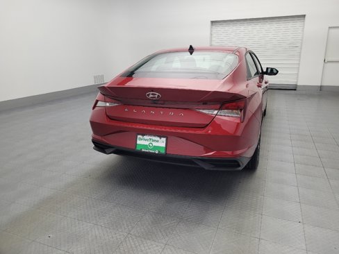 Used 2023 Hyundai Elantra SEL w/ Convenience Package image 7