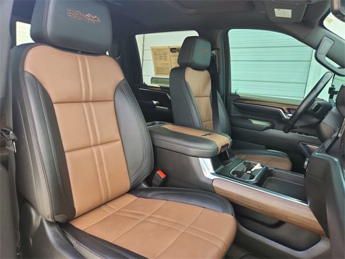 Used 2024 Chevrolet Silverado 3500 High Country image 27