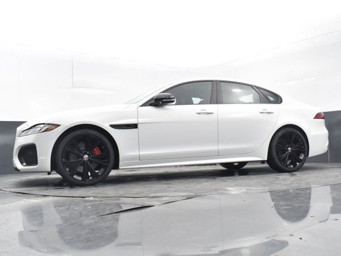 Used 2024 Jaguar XF R-Dynamic SE image 28