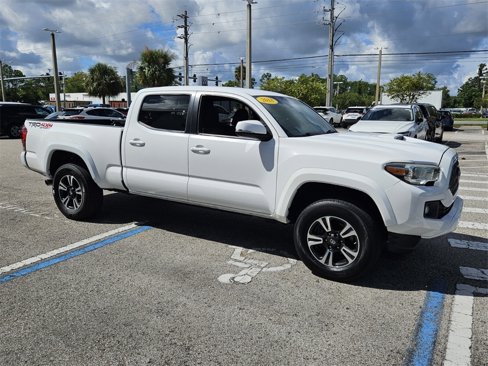 Used 2018 Toyota Tacoma TRD Sport image 15
