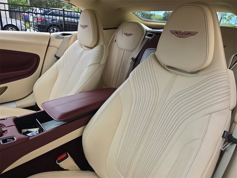Used 2019 Aston Martin DB11 Volante image 15