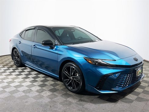 Used 2025 Toyota Camry XSE image 1