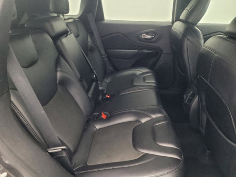 Used 2021 Jeep Cherokee Latitude Plus image 18