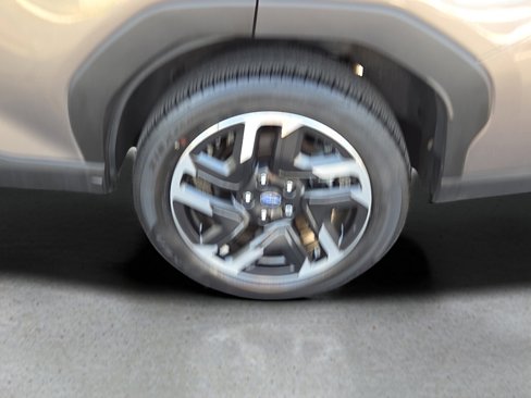 Certified 2025 Subaru Forester Limited image 3