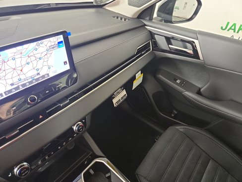 New 2025 Mitsubishi Outlander SE image 25