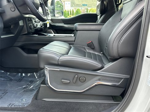 New 2025 Ford F250 Platinum image 9