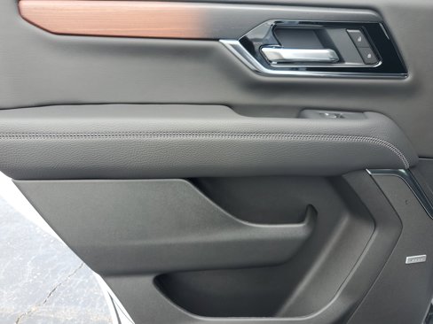New 2026 GMC Yukon Denali w/ Denali Reserve Package image 11